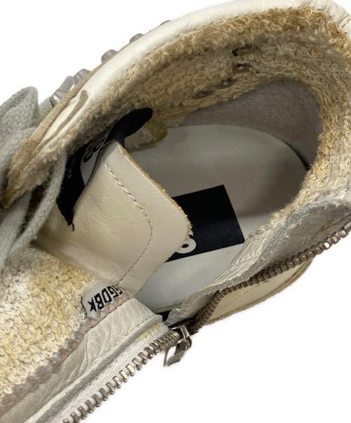 GOLDEN GOOSE（ゴールデングース）GOLDEN GOOSE (ゴールデングース) SLIDE ユーズド加工 スタッズ ハイカットスニーカー アイボリー サイズ:表記無しの古着・服飾アイテム