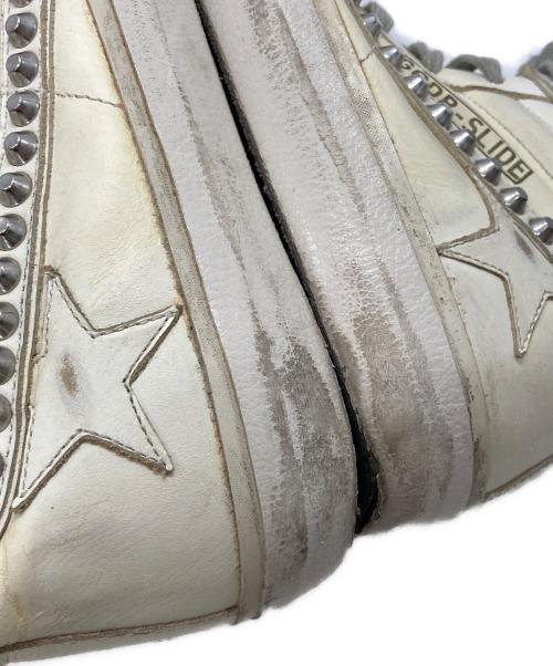 GOLDEN GOOSE（ゴールデングース）GOLDEN GOOSE (ゴールデングース) SLIDE ユーズド加工 スタッズ ハイカットスニーカー アイボリー サイズ:表記無しの古着・服飾アイテム
