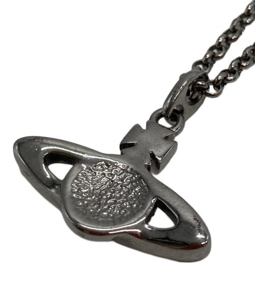 Vivienne Westwood（ヴィヴィアンウエストウッド）Vivienne Westwood (ヴィヴィアンウエストウッド) MINI BAS RELIEF ネックレス シルバーの古着・服飾アイテム