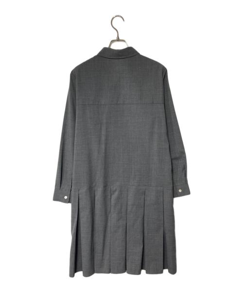 FRED PERRY（フレッドペリー）FRED PERRY (フレッドペリー) プリーツバックシャツドレス グレー サイズ:36の古着・服飾アイテム