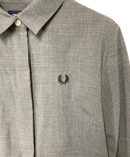 FRED PERRY（フレッドペリー）FRED PERRY (フレッドペリー) プリーツバックシャツドレス グレー サイズ:36の古着・服飾アイテム