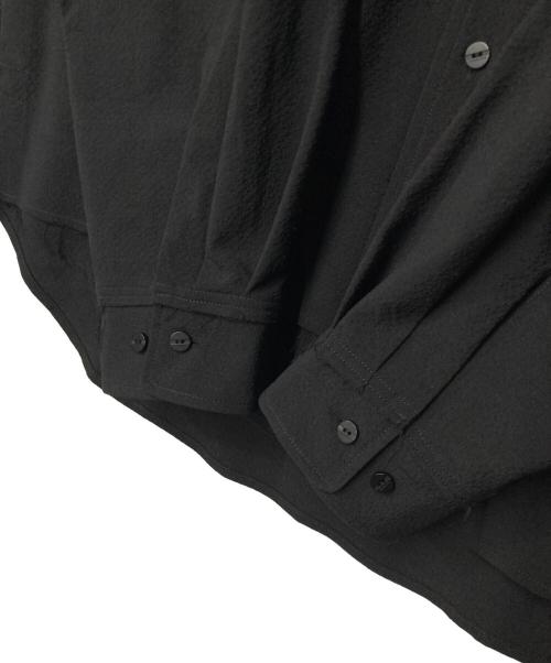 meanswhile（ミーンズワイル）meanswhile (ミーンズワイル) Wool Seersucker Side Slit L/S SH ブラック サイズ:03の古着・服飾アイテム