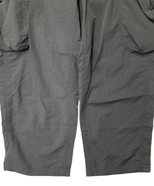 meanswhile（ミーンズワイル）meanswhile (ミーンズワイル) Nylon Luggage Cargo PT グレー サイズ:3の古着・服飾アイテム