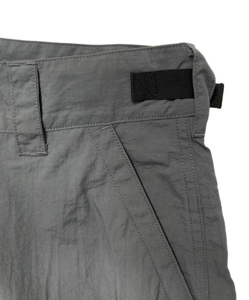 meanswhile（ミーンズワイル）meanswhile (ミーンズワイル) Nylon Luggage Cargo PT グレー サイズ:3の古着・服飾アイテム