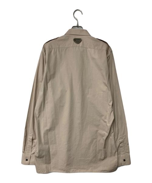 PRADA（プラダ）PRADA (プラダ) 三角ワッペンエポレットシャツ ベージュ サイズ:42の古着・服飾アイテム