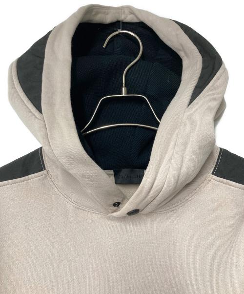 MONCLER（モンクレール）MONCLER (モンクレール) FELPA CON CAPPUCCIOパーカー ベージュ×ブラック サイズ:Sの古着・服飾アイテム
