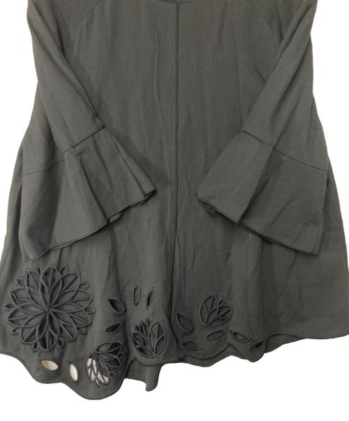 ADORE（アドーア）ADORE (アドーア) パネルカットワーク刺しゅうブラウス ブラック サイズ:38の古着・服飾アイテム