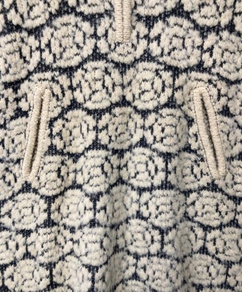 CHANEL（シャネル）CHANEL (シャネル) 総柄 ハーフジップニット ポンチョコート ブラック×アイボリー サイズ:38の古着・服飾アイテム