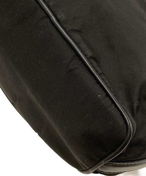 PRADA（プラダ）PRADA (プラダ) ロゴプレート ワンショルダーバッグ ブラックの古着・服飾アイテム