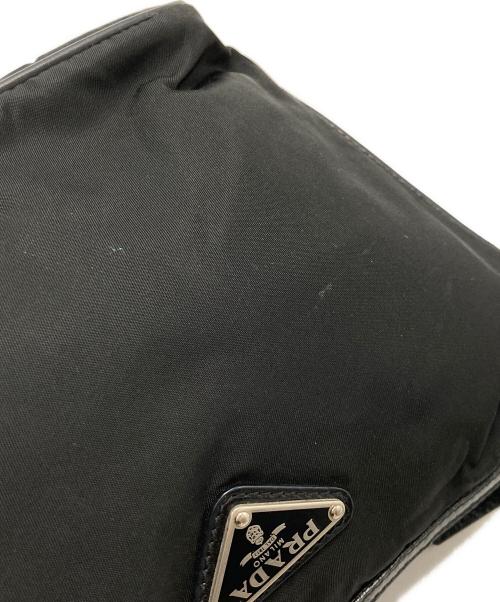 PRADA（プラダ）PRADA (プラダ) ロゴプレート ワンショルダーバッグ ブラックの古着・服飾アイテム