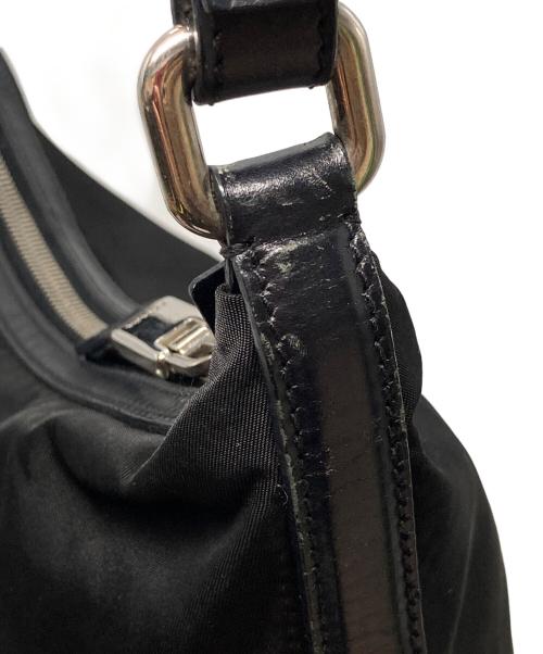 PRADA（プラダ）PRADA (プラダ) ロゴプレート ワンショルダーバッグ ブラックの古着・服飾アイテム