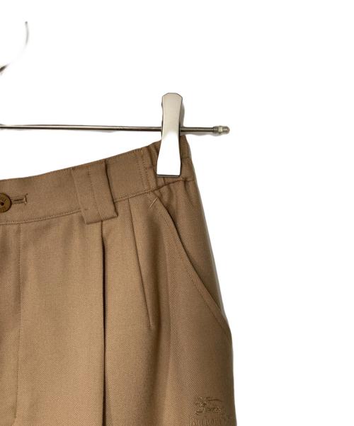 Burberry's（バーバリー）Burberry's (バーバリーズ) ホース刺繍2タックパンツ ベージュ サイズ:Mの古着・服飾アイテム