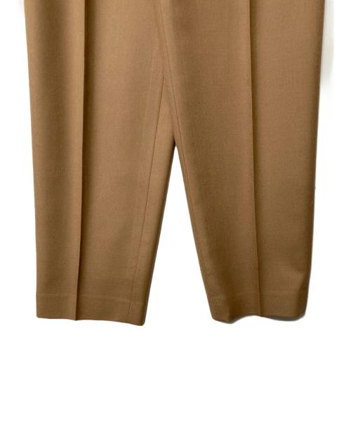 Burberry's（バーバリー）Burberry's (バーバリーズ) ホース刺繍2タックパンツ ベージュ サイズ:Mの古着・服飾アイテム