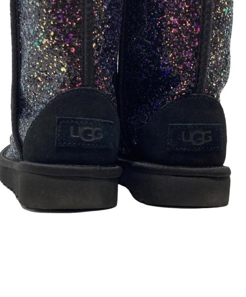UGG（アグ）UGG (アグ) Classic Short Cosmos ブラック サイズ:US7/UK5/EU38/JAPAN24の古着・服飾アイテム