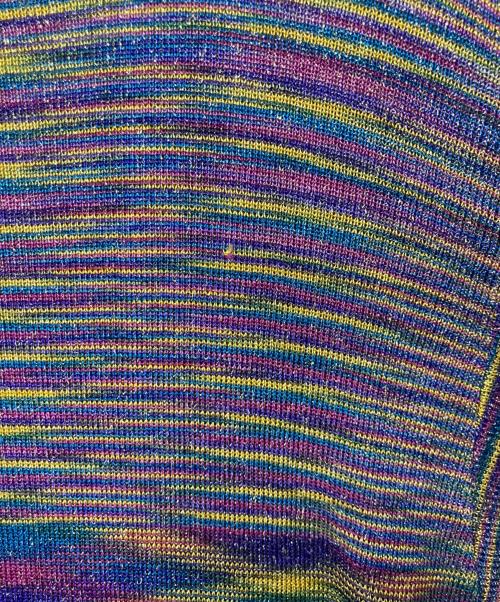 missoni（ミッソーニ）MISSONI (ミッソーニ) 総柄 ラメモックネックニット パープル×イエロー サイズ:42の古着・服飾アイテム