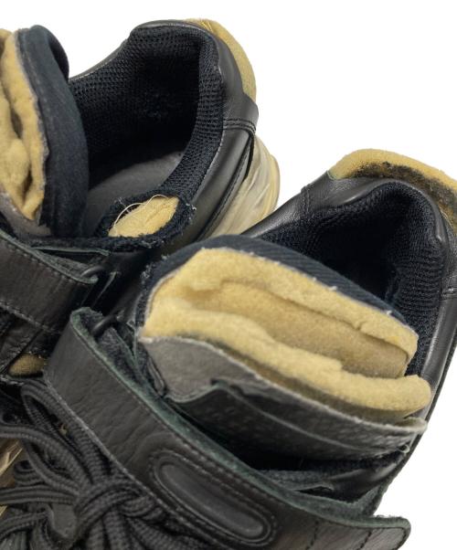 Maison Margiela（メゾンマルジェラ）Maison Margiela (メゾンマルジェラ) retro fit ダメージ加工厚底ロートップスニーカー ブラック サイズ:43の古着・服飾アイテム