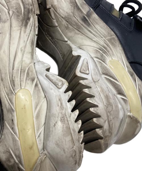 Maison Margiela（メゾンマルジェラ）Maison Margiela (メゾンマルジェラ) retro fit ダメージ加工厚底ロートップスニーカー ブラック サイズ:43の古着・服飾アイテム