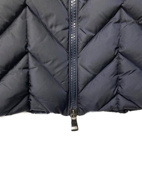 MONCLER（モンクレール）MONCLER (モンクレール) BERRIAT フーデッドダウンジャケット ネイビーの古着・服飾アイテム