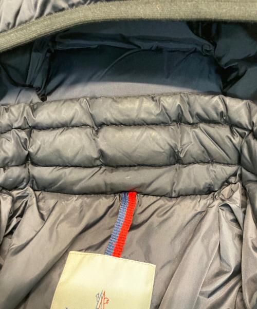 MONCLER（モンクレール）MONCLER (モンクレール) BERRIAT フーデッドダウンジャケット ネイビーの古着・服飾アイテム