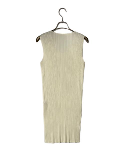 PLEATS PLEASE（プリーツプリーズ）PLEATS PLEASE (プリーツプリーズ) プリーツ ノースリーブワンピース ベージュ サイズ:4の古着・服飾アイテム