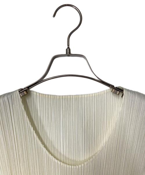 PLEATS PLEASE（プリーツプリーズ）PLEATS PLEASE (プリーツプリーズ) プリーツ ノースリーブワンピース ベージュ サイズ:4の古着・服飾アイテム