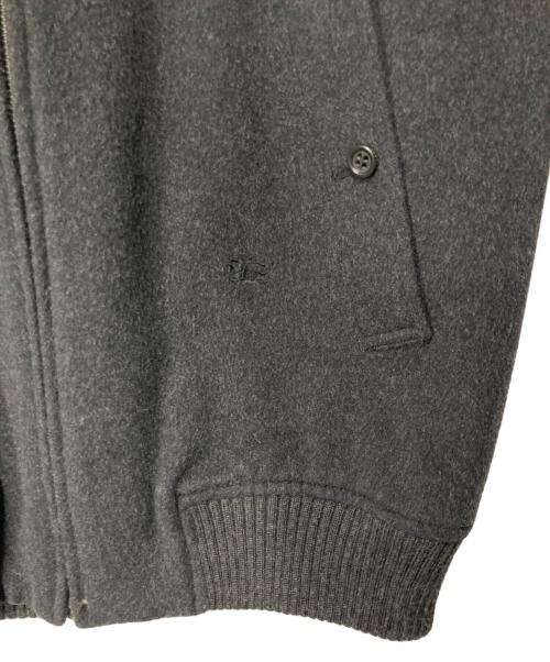 BURBERRY LONDON（バーバリーロンドン）BURBERRY LONDON (バーバリーロンドン) ホース刺繍 裏ノバチェック ウール混ブルゾン グレー サイズ:表記無し 実寸参照の古着・服飾アイテム