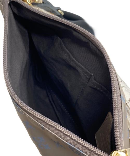 russet（ラシット）russet (ラシット) ナイロンJQセットショルダー バッグ グレー×アイボリーの古着・服飾アイテム