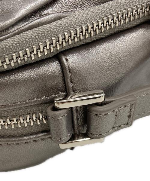 LA BAGAGERIE（ラ・バガジェリー）LA BAGAGERIE (ラ・バガジェリー) ラムレザー ショルダーバッグ グレー 未使用品の古着・服飾アイテム