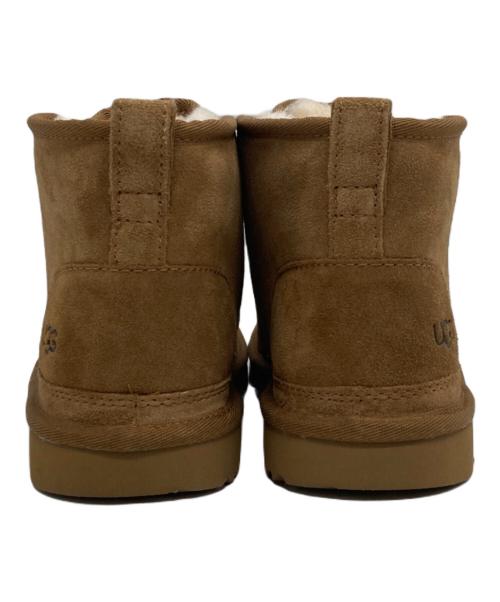 UGG（アグ）UGG (アグ) NEUMEL 2 ベージュ サイズ:US4/UK3/EUR36/JPN22.5の古着・服飾アイテム