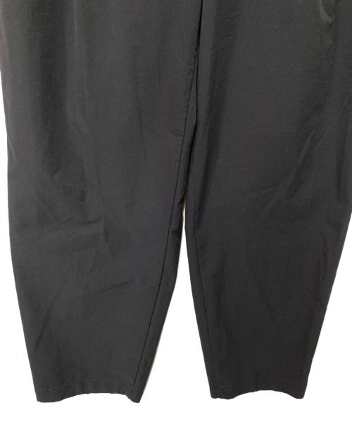 NANGA（ナンガ）NANGA (ナンガ) DOT AIR COMFY TUCK TAPERED PANTS グレー サイズ:Mの古着・服飾アイテム