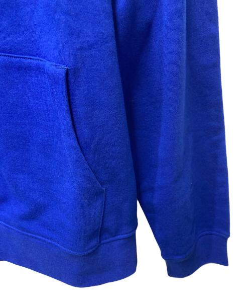 ARMANI EXCHANGE（アルマーニ エクスチェンジ）ARMANI EXCHANGE (アルマーニ エクスチェンジ) ブランドロゴ プリントプルオーバーパーカー ブルー サイズ:Mの古着・服飾アイテム