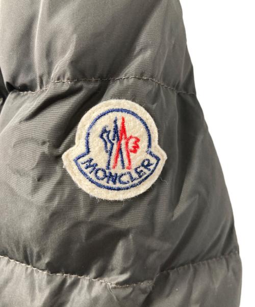 MONCLER（モンクレール）MONCLER (モンクレール) OIRON フーデッドダウンジャケット オリーブグレーの古着・服飾アイテム