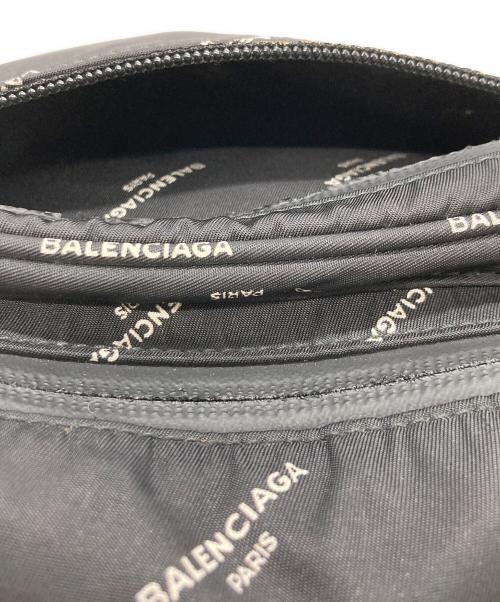 BALENCIAGA（バレンシアガ）BALENCIAGA (バレンシアガ) エクスプローラーロゴ ボディバッグ ブラックの古着・服飾アイテム