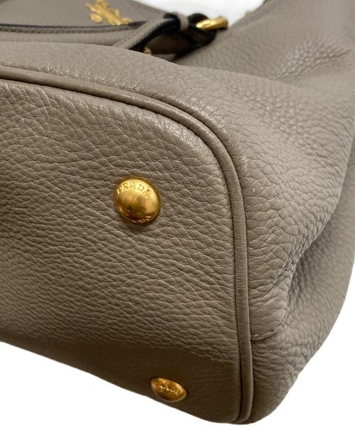 PRADA（プラダ）PRADA (プラダ) 2WAYバッグ グレージュの古着・服飾アイテム