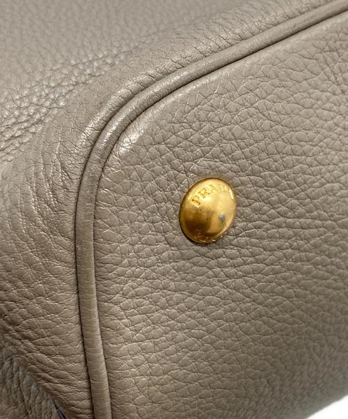 PRADA（プラダ）PRADA (プラダ) 2WAYバッグ グレージュの古着・服飾アイテム