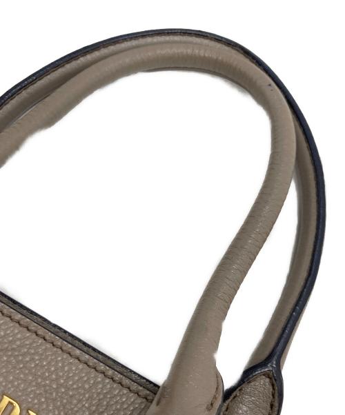 PRADA（プラダ）PRADA (プラダ) 2WAYバッグ グレージュの古着・服飾アイテム