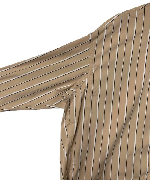 ticca（ティッカ）TICCA (ティッカ) ノーカラースクエアビッグシャツ ベージュ サイズ:Fの古着・服飾アイテム