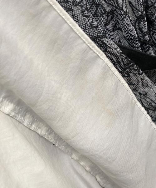 hazama（ハザマ）hazama (ハザマ) 狂った正義が辿る末路のレースワンピース ブラック×ホワイト サイズ:Freeの古着・服飾アイテム