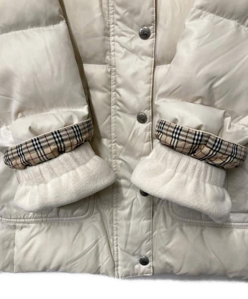 BURBERRY BLUE LABEL（バーバリー ブルー レーベル）BURBERRY BLUE LABEL (バーバリー ブルー レーベル) ダウンジャケット アイボリー サイズ:38の古着・服飾アイテム