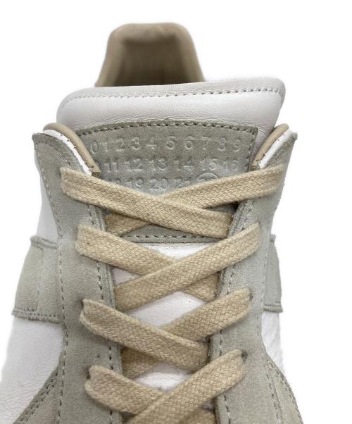 Maison Margiela（メゾンマルジェラ）Maison Margiela (メゾンマルジェラ) Replicaジャーマントレーナー ホワイト×ベージュ サイズ:41の古着・服飾アイテム