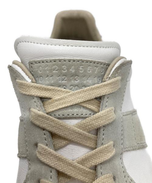 Maison Margiela（メゾンマルジェラ）Maison Margiela (メゾンマルジェラ) Replicaジャーマントレーナー ホワイト×ベージュ サイズ:41の古着・服飾アイテム