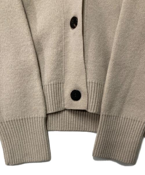 ebure（エブール）EBURE (エブール) フトスムースニットVネックカーディガン ベージュ サイズ:Freeの古着・服飾アイテム