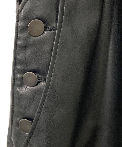UNITED ARROWS（ユナイテッドアローズ）UNITED ARROWS (ユナイテッドアローズ) レザーライク サロペット ブラック サイズ:38の古着・服飾アイテム