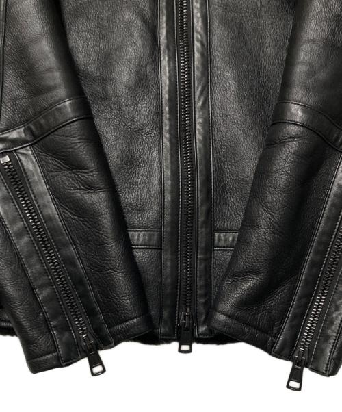 1piu1uguale3（ウノピュウノウグァーレトレ）1piu1uguale3 (ウノピュウノウグァーレトレ) evolution B-3 – spanish mouton ブラック サイズ:Ⅶの古着・服飾アイテム