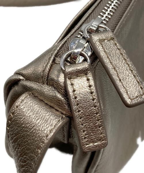 ear PAPILLONNER（イアパピヨネ）ear PAPILLONNER (イアパピヨネ) ミニスワローマチショルダーバッグ ゴールドの古着・服飾アイテム