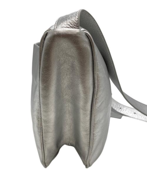 ear PAPILLONNER（イアパピヨネ）ear PAPILLONNER (イアパピヨネ) スワローマチショルダーバッグ シルバーの古着・服飾アイテム