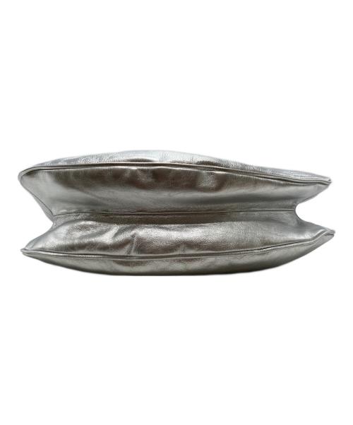 ear PAPILLONNER（イアパピヨネ）ear PAPILLONNER (イアパピヨネ) スワローマチショルダーバッグ シルバーの古着・服飾アイテム