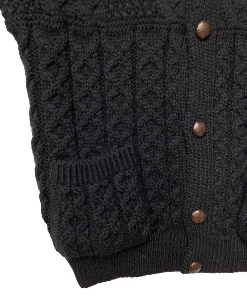 Kerry Woollen Mills（ケリーウールンミルズ）Kerry Woollen Mills (ケリーウールンミルズ) ケーブルニットカーディガン ブラック サイズ:38の古着・服飾アイテム