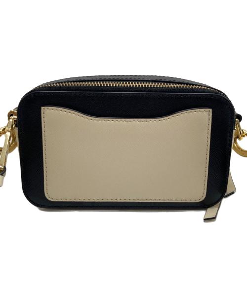 MARC JACOBS（マークジェイコブズ）MARC JACOBS (マークジェイコブズ) ザ スナップショット ショルダーバッグ ベージュ×ブラックの古着・服飾アイテム