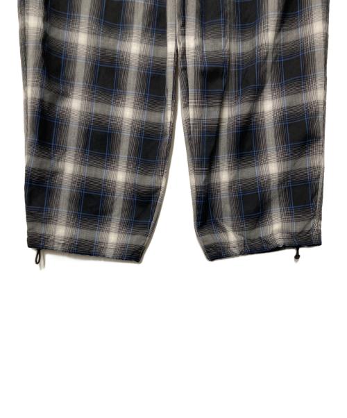 koti BEAUTY&YOUTH（コティ ビューティーアンドユース）koti BEAUTY&YOUTH (コティ ビューティーアンドユース) WOOL 2P EASY クライミングパンツ ブラック×グレー サイズ:Mの古着・服飾アイテム